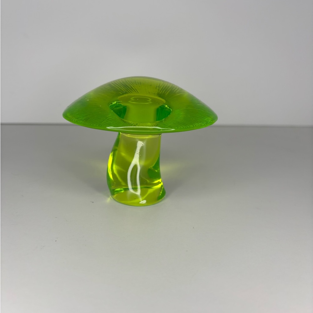 Vintage Mid Century Viking Lime Uranium Glass Mushroom - Picture 10 of 12